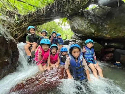 Nan'ao, Yilan｜Family River Tracing in Zhege Water Curtain Cave