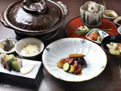 Nishishinsaibashi Yuno: Kaiseki Restaurant in Osaka | Japan (Online Reservation)
