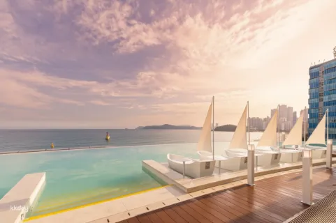 Busan Haeundae | Club D Oasis (LCT Hot Spring Spa & Infinity Pool) Admission Ticket